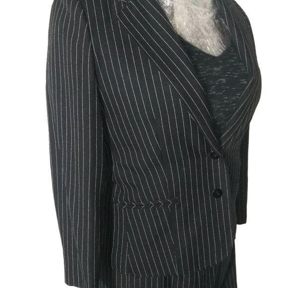 Ladies 2 piece suit A Great Suit For Work Wear! - Picture 3 of 8